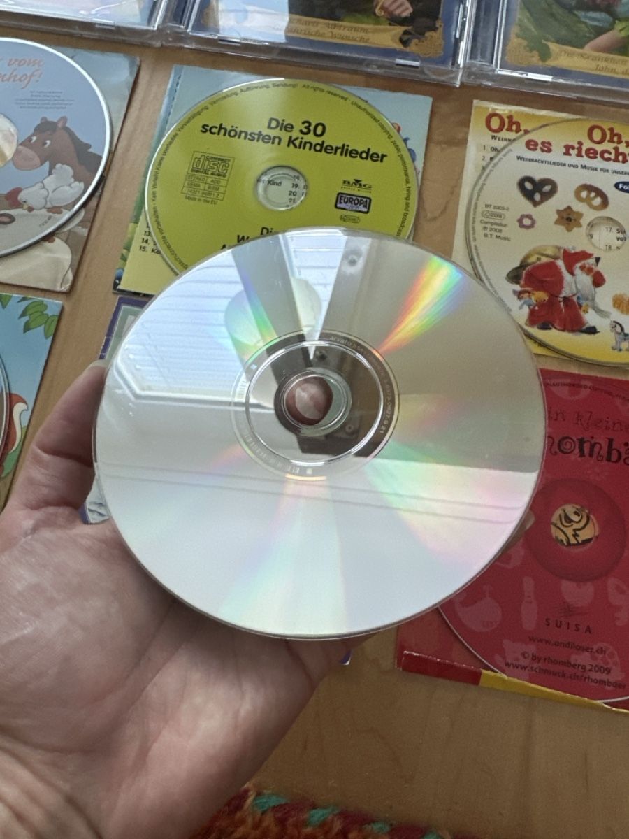 Livres audio: CD-Sammlung (12)  Peter Pan und Kinderlieder gebraucht – D'occasion à Flawil par savoypremium 1