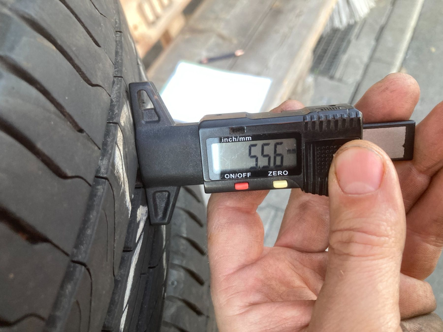 Pirelli Pneus & Kompletträder: 195/65R15 Sommerpneu Continental – Gebraucht aus Cham von WB2223 6