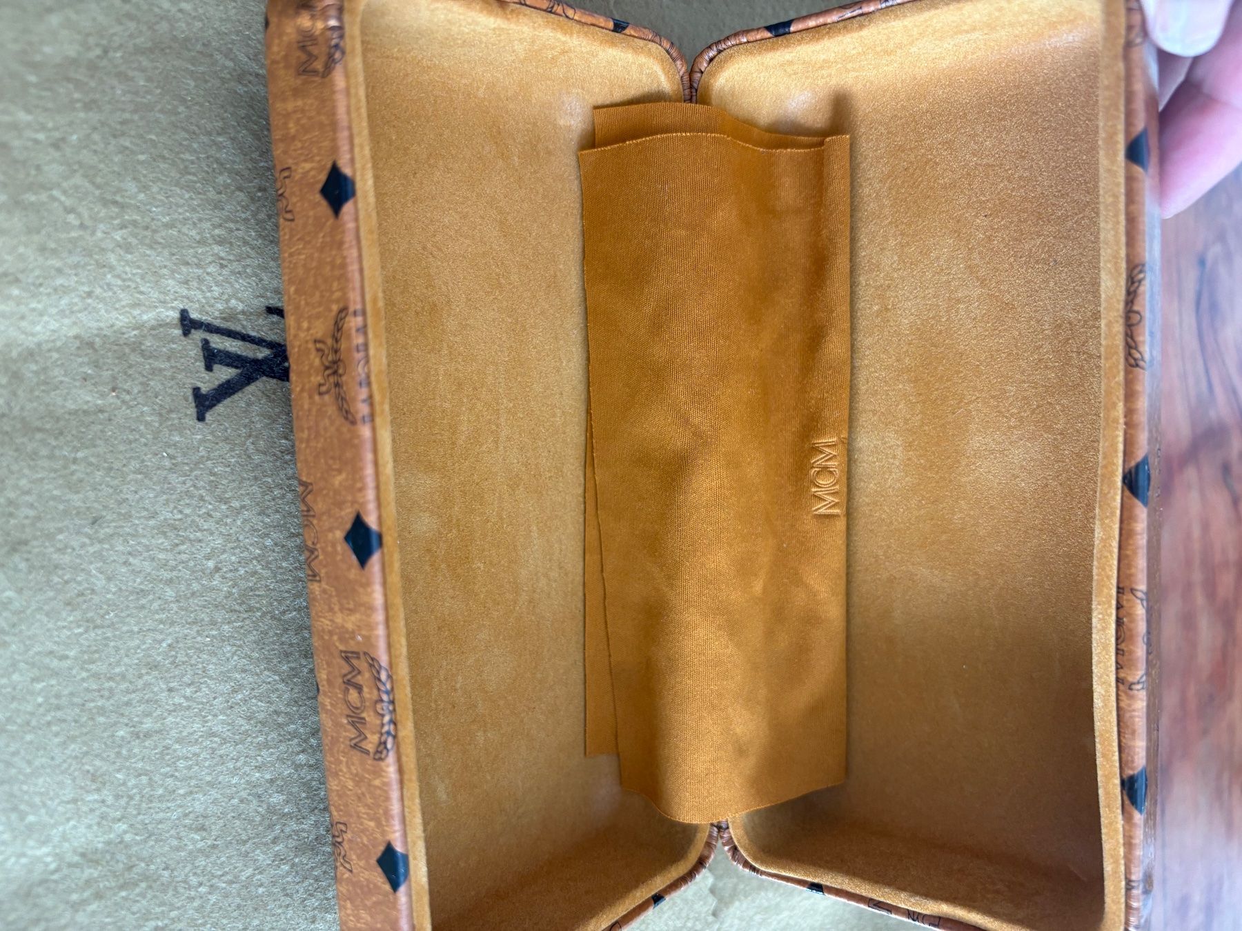 Occhiali & Lenti: Original MCM Sonnenbrille MCM634SA – Usato da Basel venduto da mari474 4
