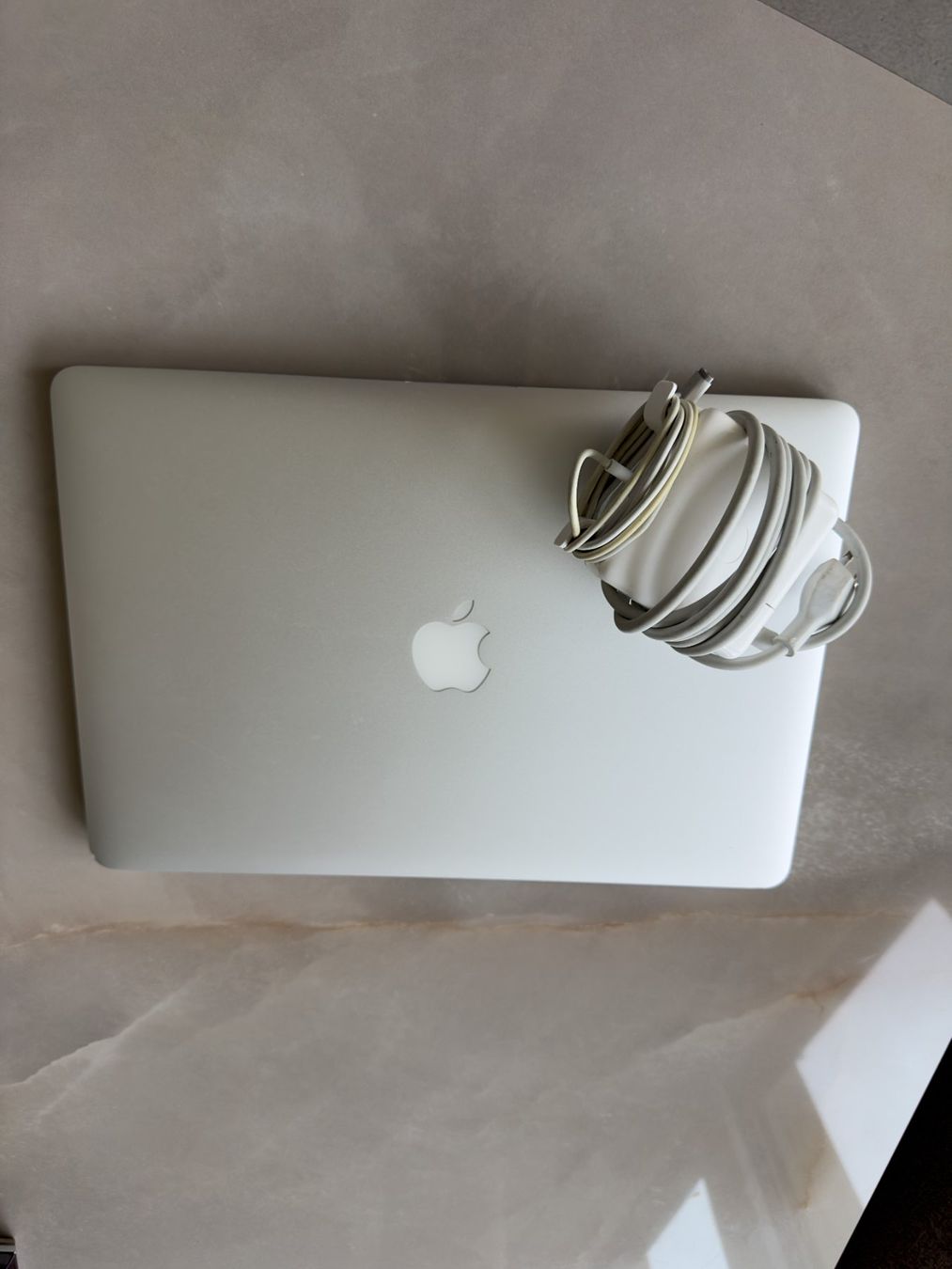 Apple Notebook: MacBook Pro Retina 15 (Mid 2014) – Usato da Luzern venduto da navid.akbari 5