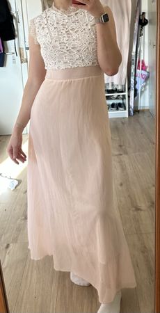 Sommerliches Maxikleid in Rosa mit weisser Spitze, Grösse S