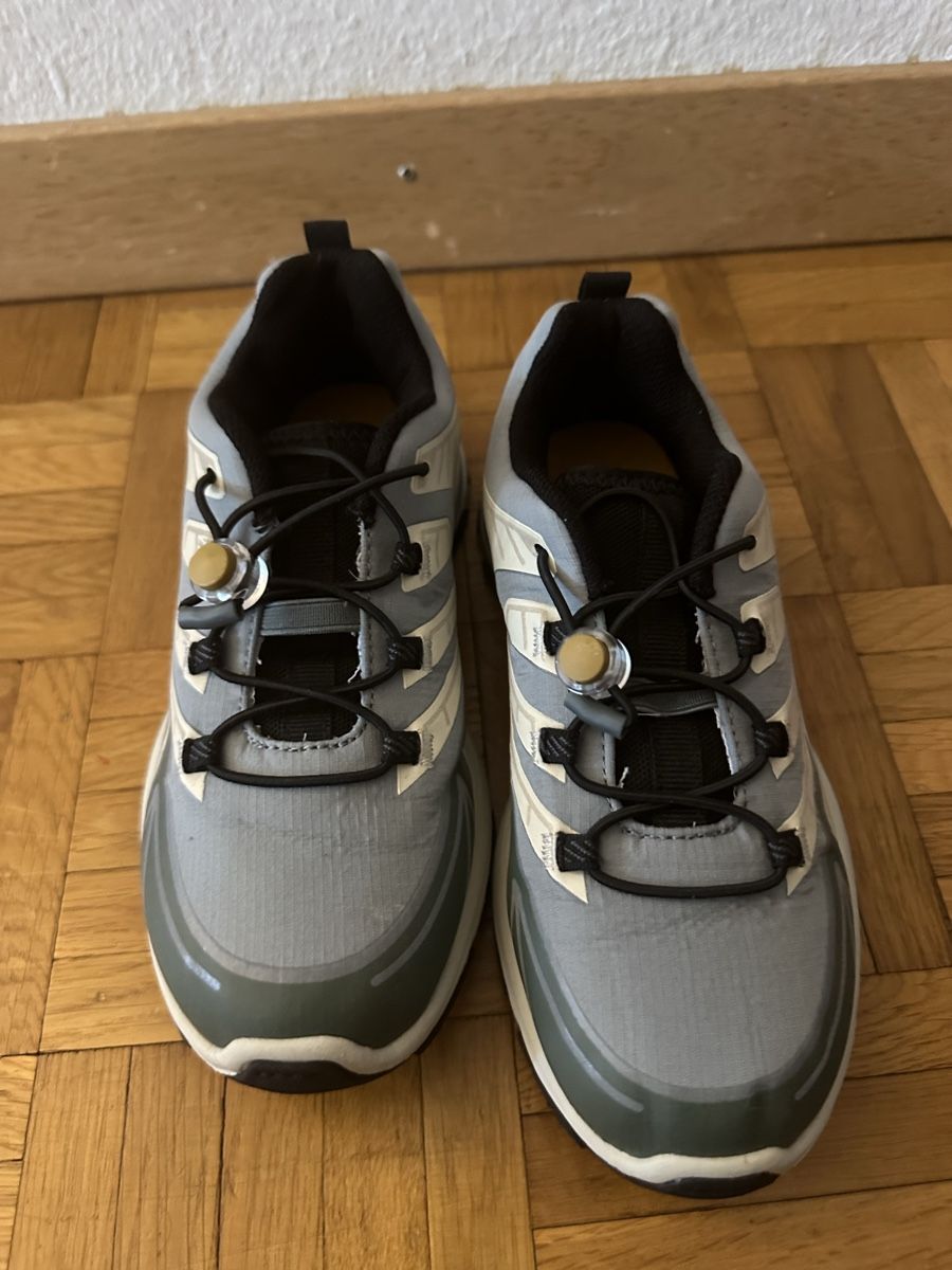 Zara Chaussures garçon: Zara Sneaker, Gr.33 – D'occasion à Neuenhof par prada010