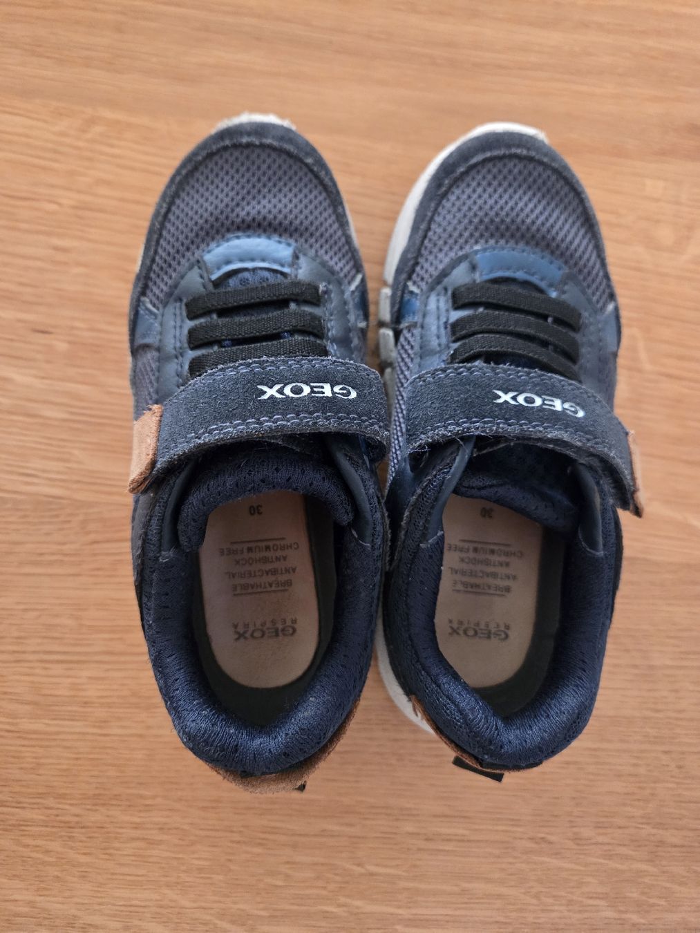 Geox Scarpe per ragazzi: Geox Sneakers 30 blau – Usato da Oberuzwil venduto da Umlobo 1