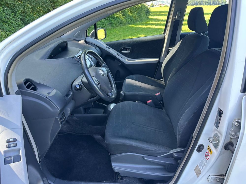 Toyota Automobili: TOYOTA Yaris 1.3 Linea Luna – Usato da Hünenberg venduto da Auto-Klinik01 4