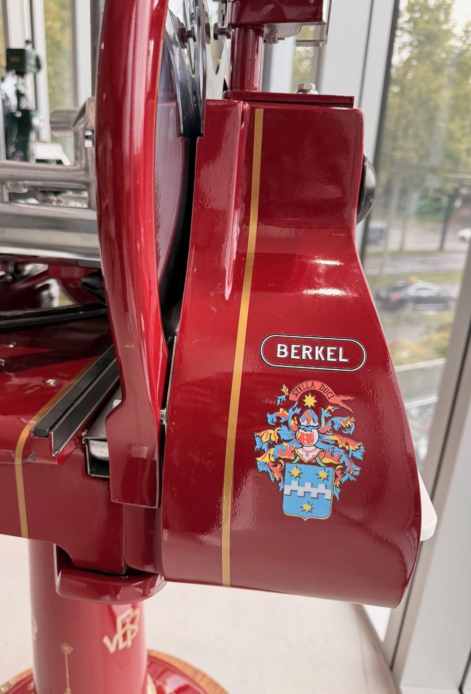 Berkel Elettrodomestici da cucina: original restaurierte Berkel Model 9h rosso – Usato da Zürich venduto da Autocity 4