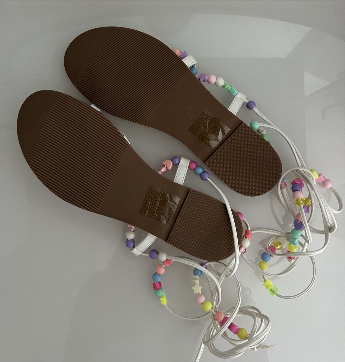 Scarpe da donna: Sandalen mit Perlen, Grösse 38 – Nuovo (secondo la descrizione) da Steinmaur venduto da Kiki_m240 1