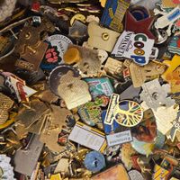 Konvolut pins gemischt 100 stück