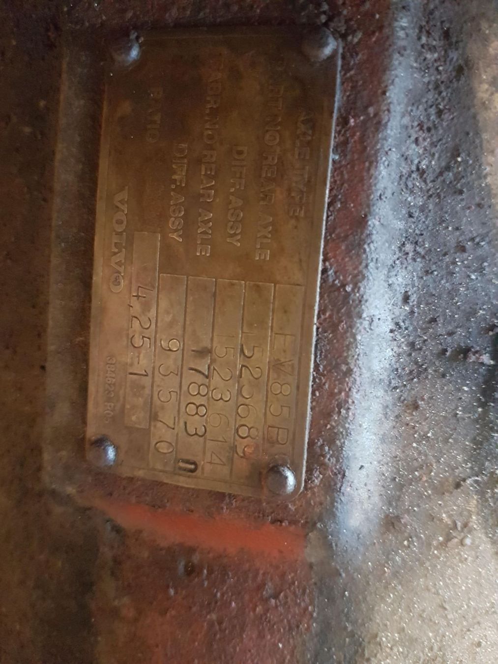 Volvo Tutti i ricambio: Volvo Hiterachseinsatz – Usato da Bösingen venduto da 211hd 1