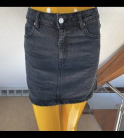 Schwarzer Jeansrock von Mango, Grösse XS