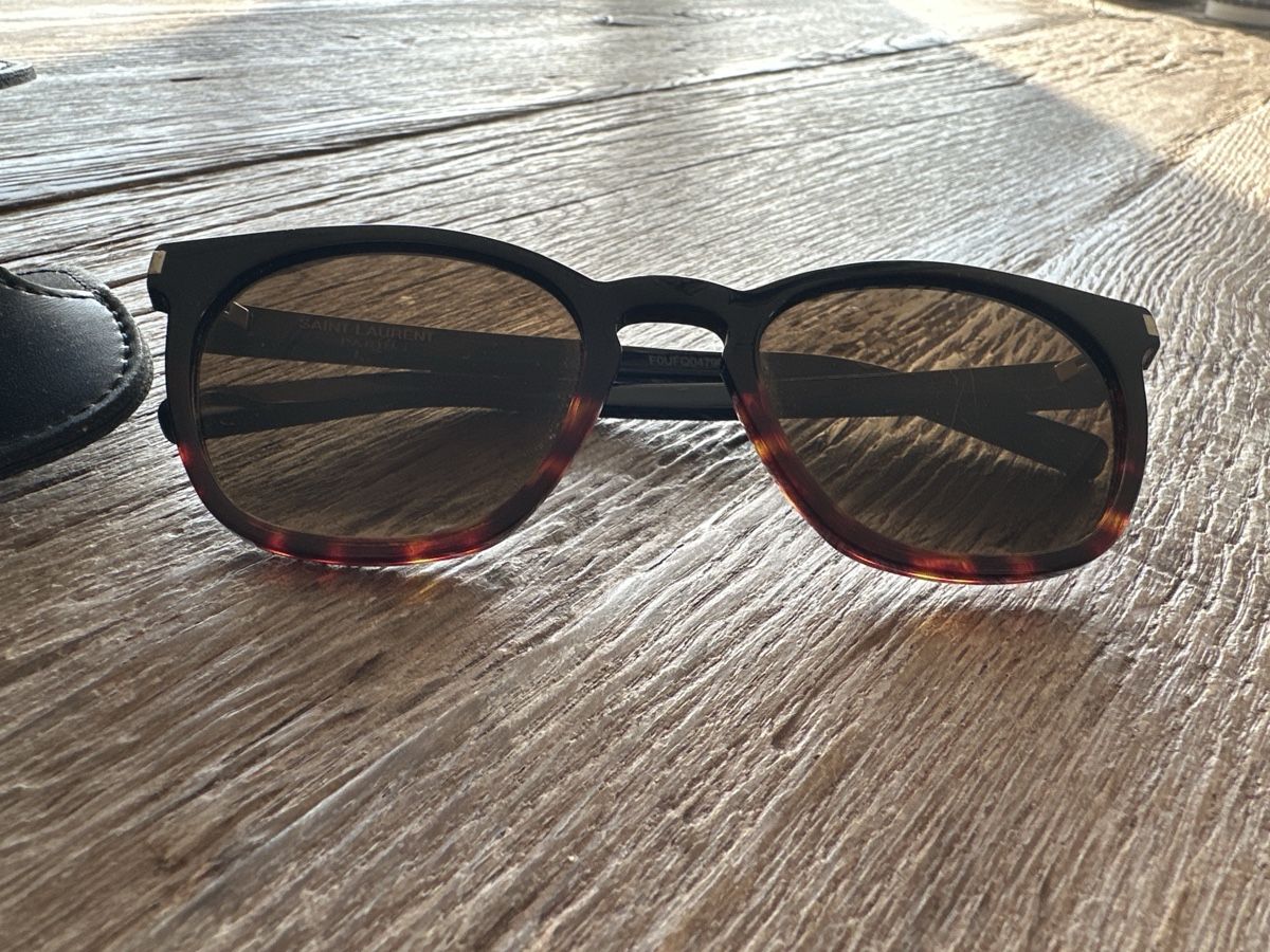 Saint Laurent Occhiali & Lenti: Sonnenbrille von Saint Laurent – Usato da Zollikon venduto da Tropfenweibel 1