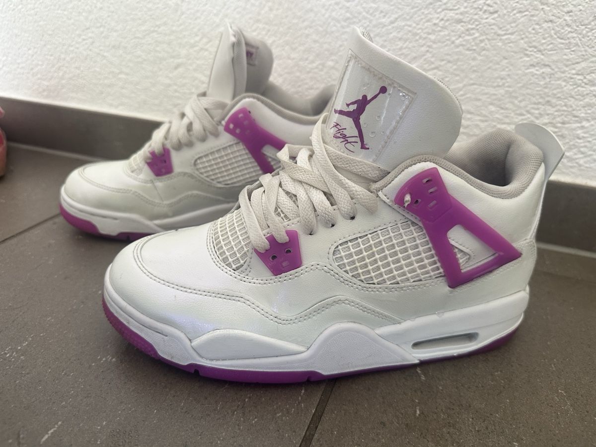 Jordan Damenschuhe: Jordan 4 Retro "Hyper Violet" Grösse 40 – Gebraucht aus Busswil TG von pipolina 2