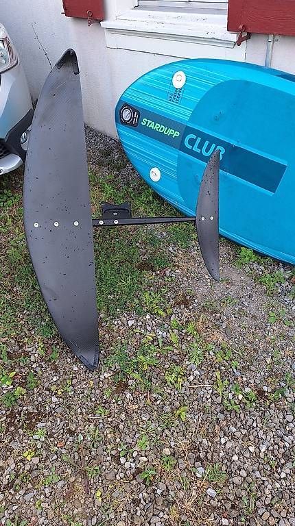 Tavole da surf e di nuoto: Gebrauchtes Board mit  Carbon Foil 2025 – Usato da Brunnen venduto da Tomi25 3