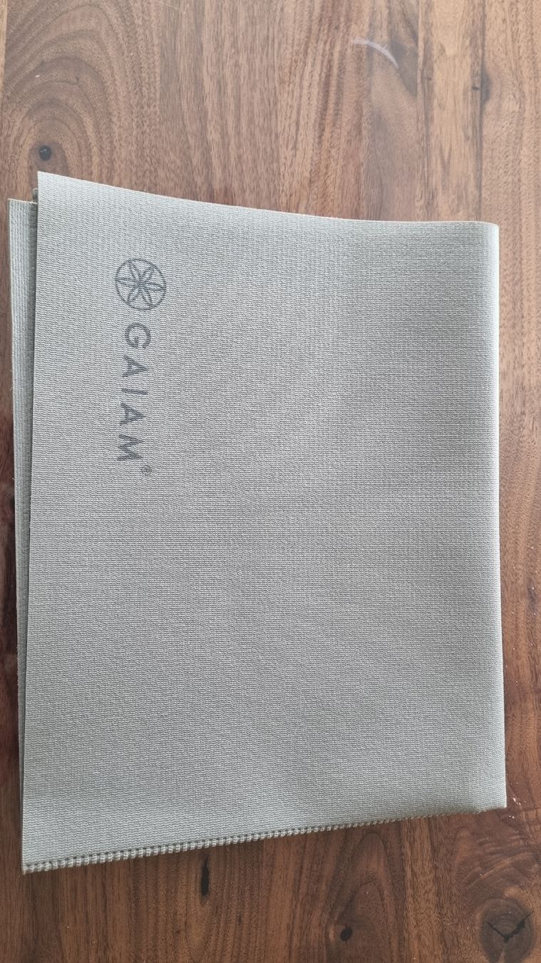 Tappetini fitness: Gaiam Yogamatte hellgrau TOP Zustand. – Usato da Ettiswil venduto da 68othmar