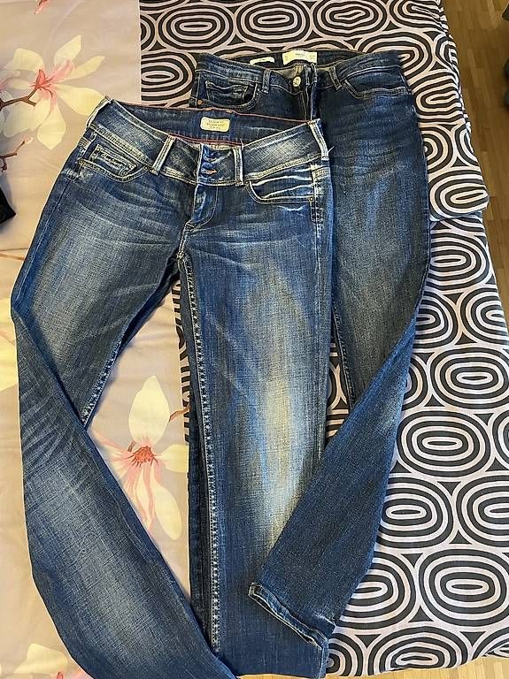 Jeans: Diverse Jeans – Usato da Basel venduto da Sydney02 2