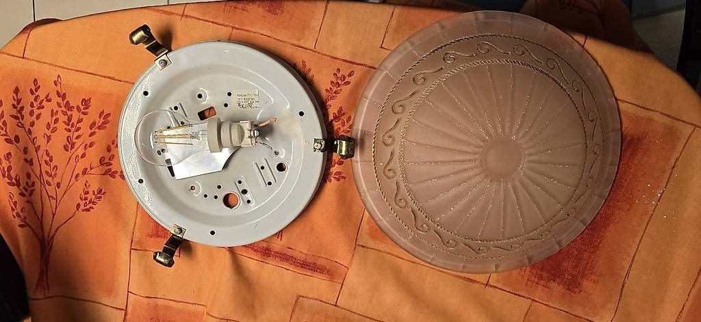 Lampadari & plafoniere: Plafonnier en verre LED – Usato da St-Imier venduto da Sybk 1