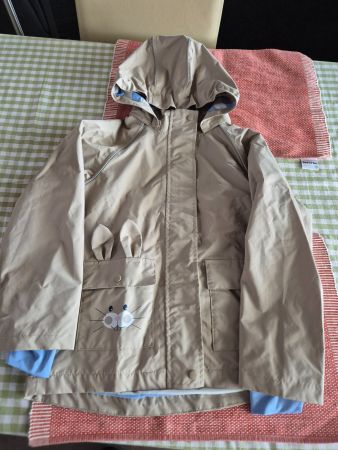 Tolle Übergangsjacke mit Hasenmotiv, Grösse 122/128 .