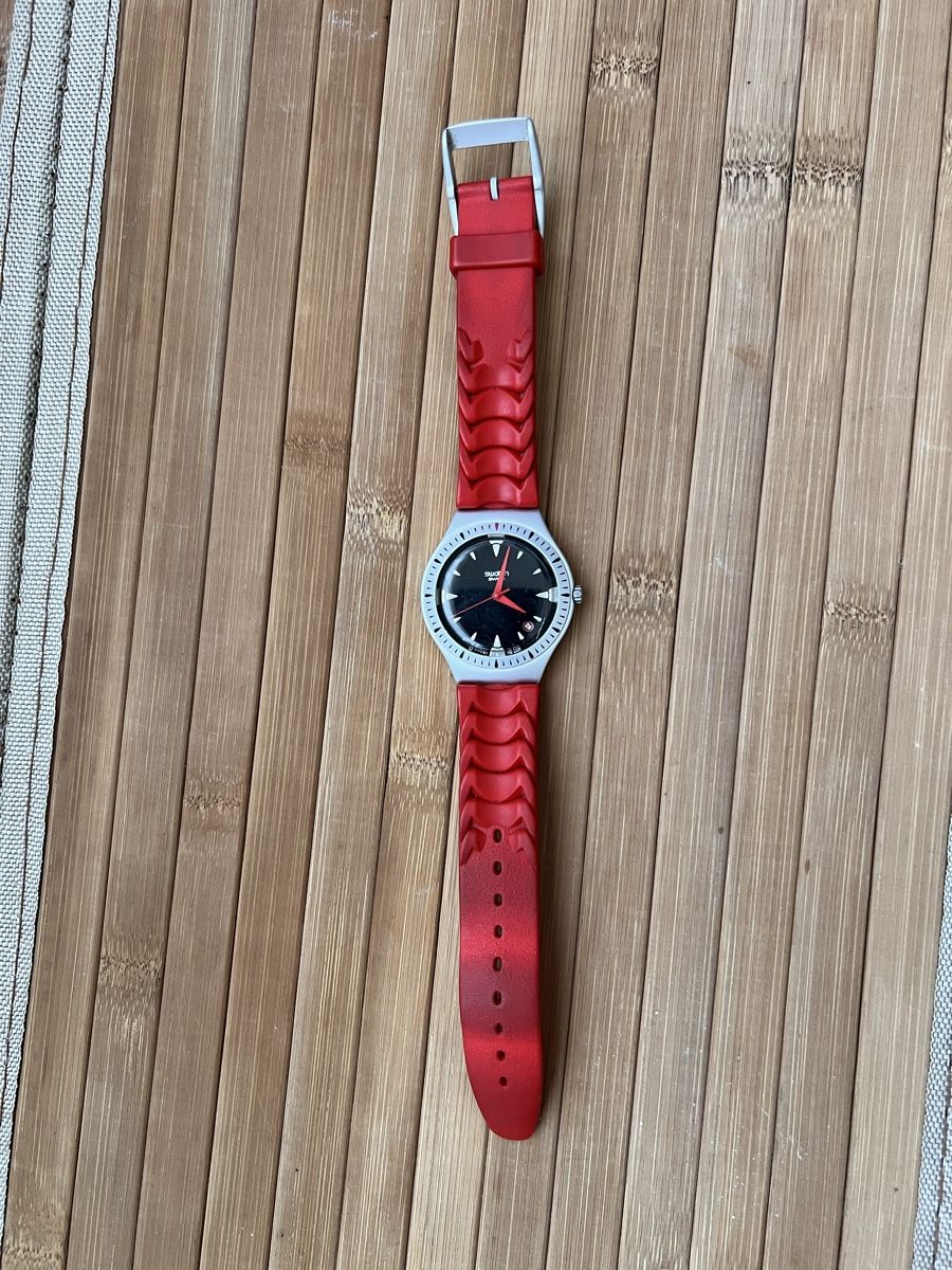 Swatch Orologi: Swatch Irony Armbanduhr rot – Usato da Zollikofen venduto da FFD. 3