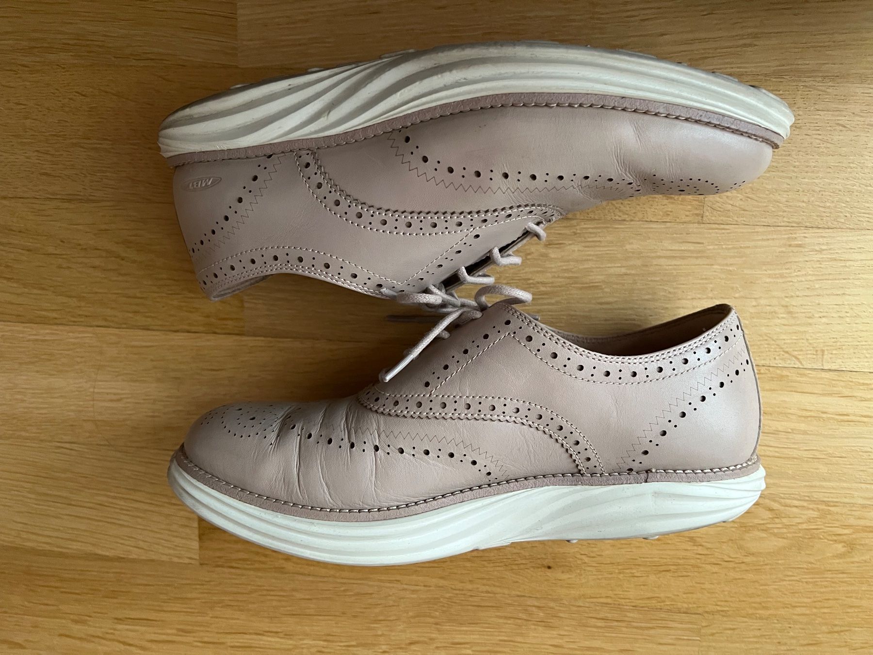 MBT Herrenschuhe: MBT Schuhe beige Grösse 39 Brogue Leder – Gebraucht aus Urdorf von fre_8xmr 1
