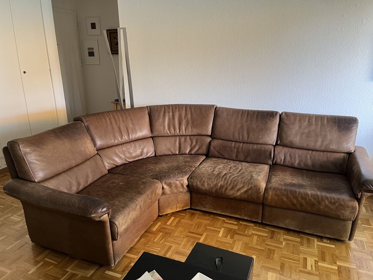 Sofas: Ecksofa Büffelleder mit Patina – D'occasion à Steffisburg par selop