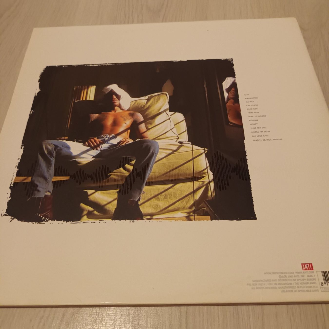 Vinyles: Tricky - Vulnerable- 12" – D'occasion à Cuarny par Jerks 1