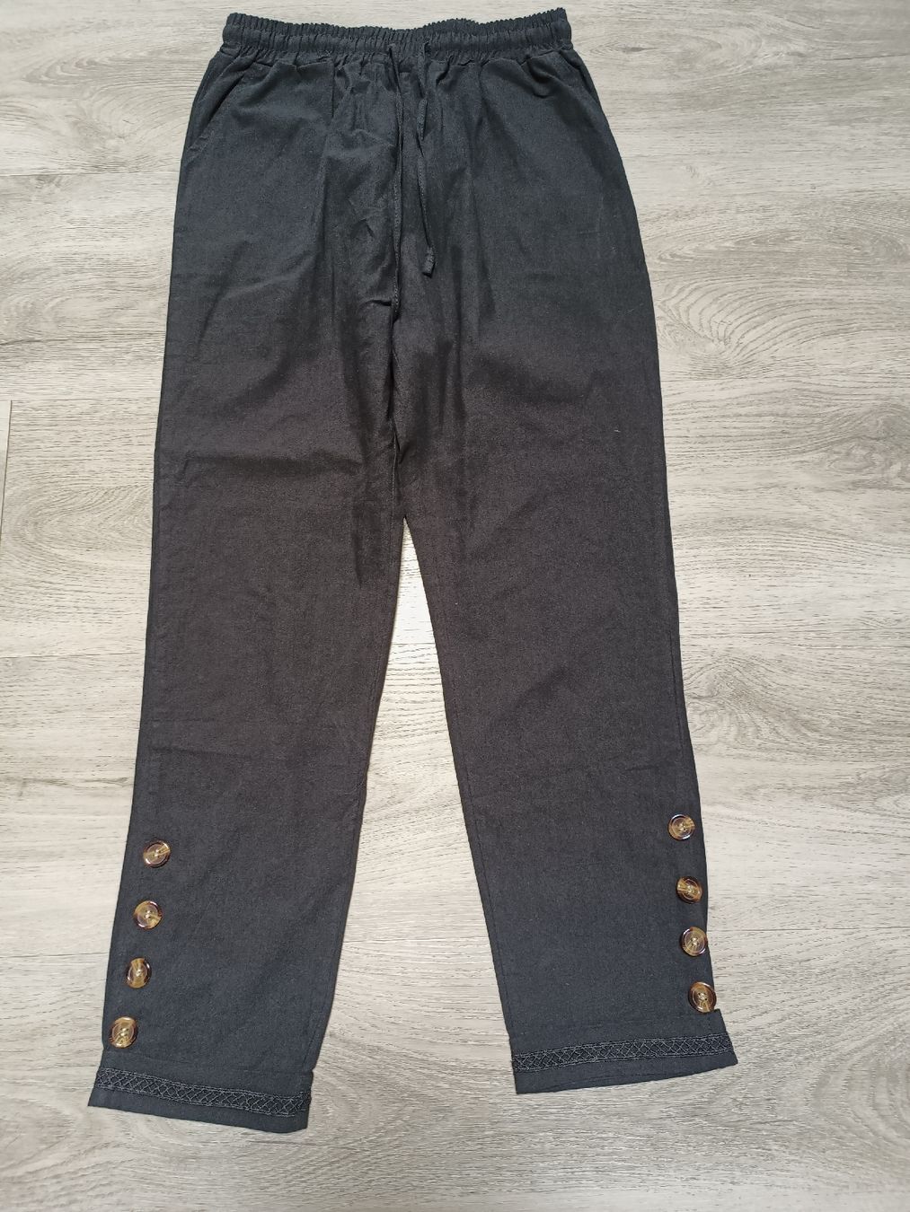 Pantaloni: Baumwoll Sommerhose NEU M/L – Nuovo (secondo la descrizione) da Bätterkinden venduto da Elefantenzoo