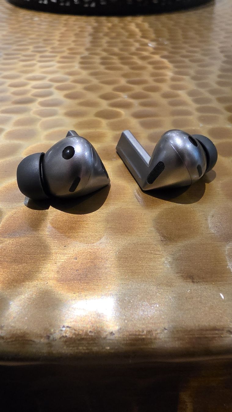 Samsung Kopfhörer: Samsung Buds 3 Pro  – Gebraucht aus Au SG von Mirela1980 4