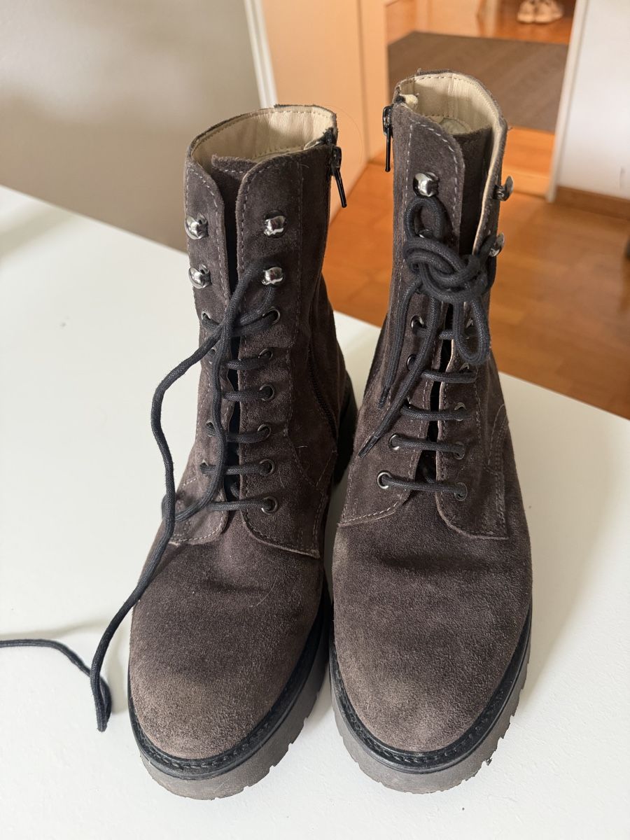 Dosenbach Damenschuhe: Wildleder Stiefel Dosenbach Grösse 39. – Gebraucht aus Adliswil von StephanieAnnina 2