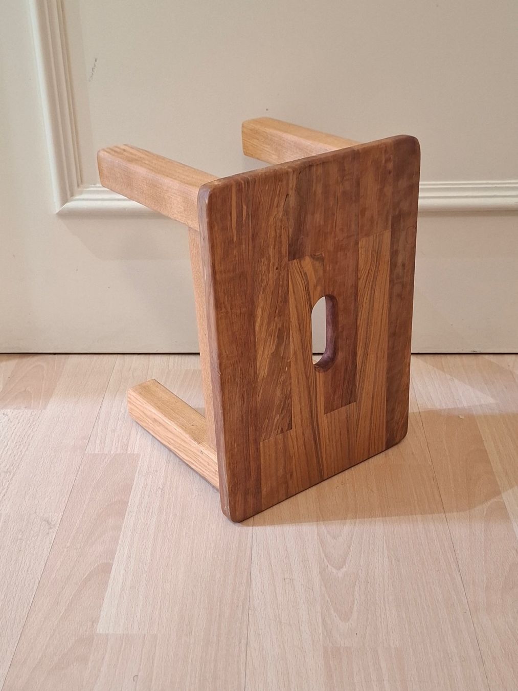 Sgabelli: Vintage Schweizer Tritt Hocker aus massiver Eiche – Usato da Zürich venduto da bruzolda 4