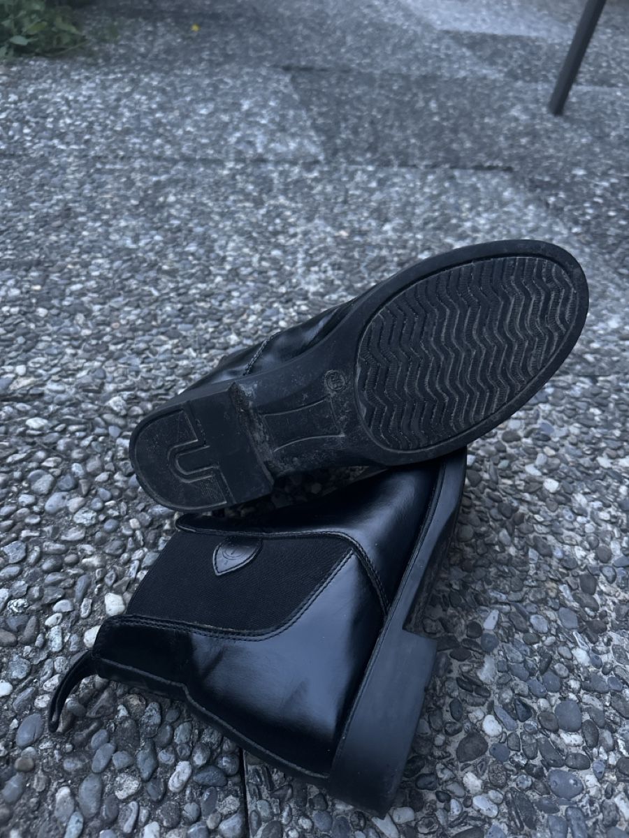 Scarpe da uomo: Schwarze Reitstifeletten Gr. 38 – Usato da Naefels venduto da Renault01 2