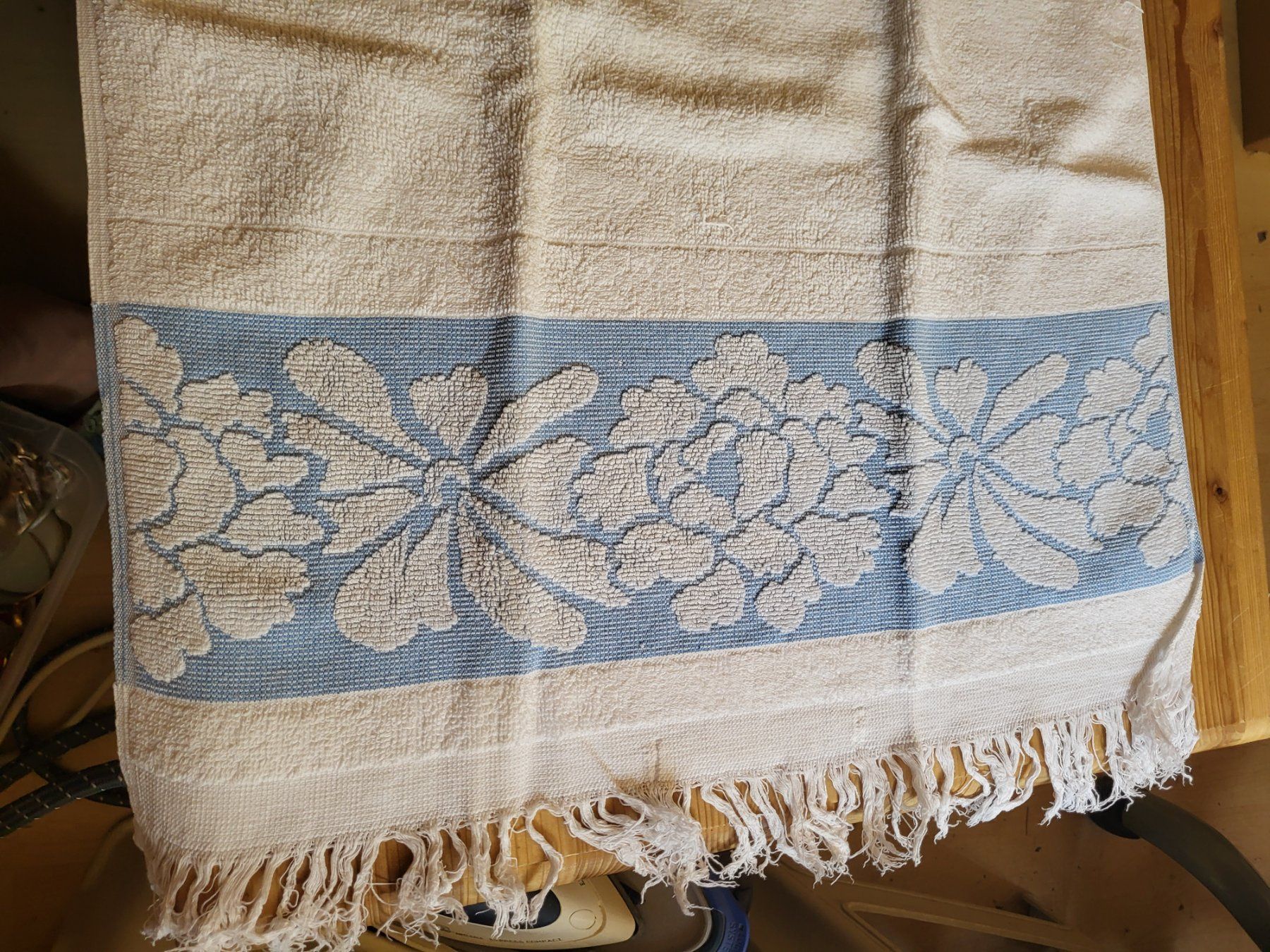 Teli da bagno: 4 Vintage-Frottiertücher – Usato da Guggisberg venduto da Aegertenlehn 5