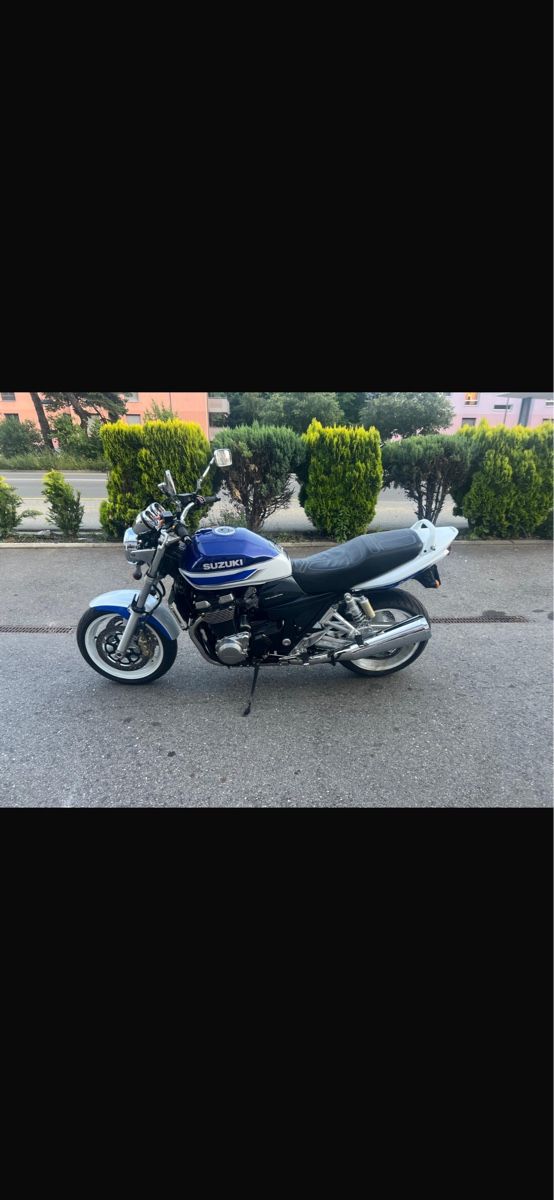 Suzuki Route: Suzuki  – D'occasion à St-Séverin par amin06 4