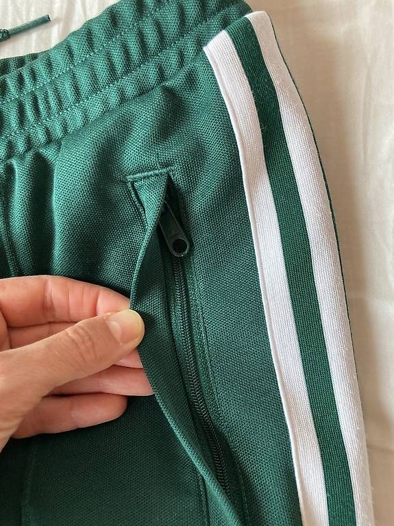 Hosen: Adidas Trainerhose S – Gebraucht aus Haldenstein von meladin 1