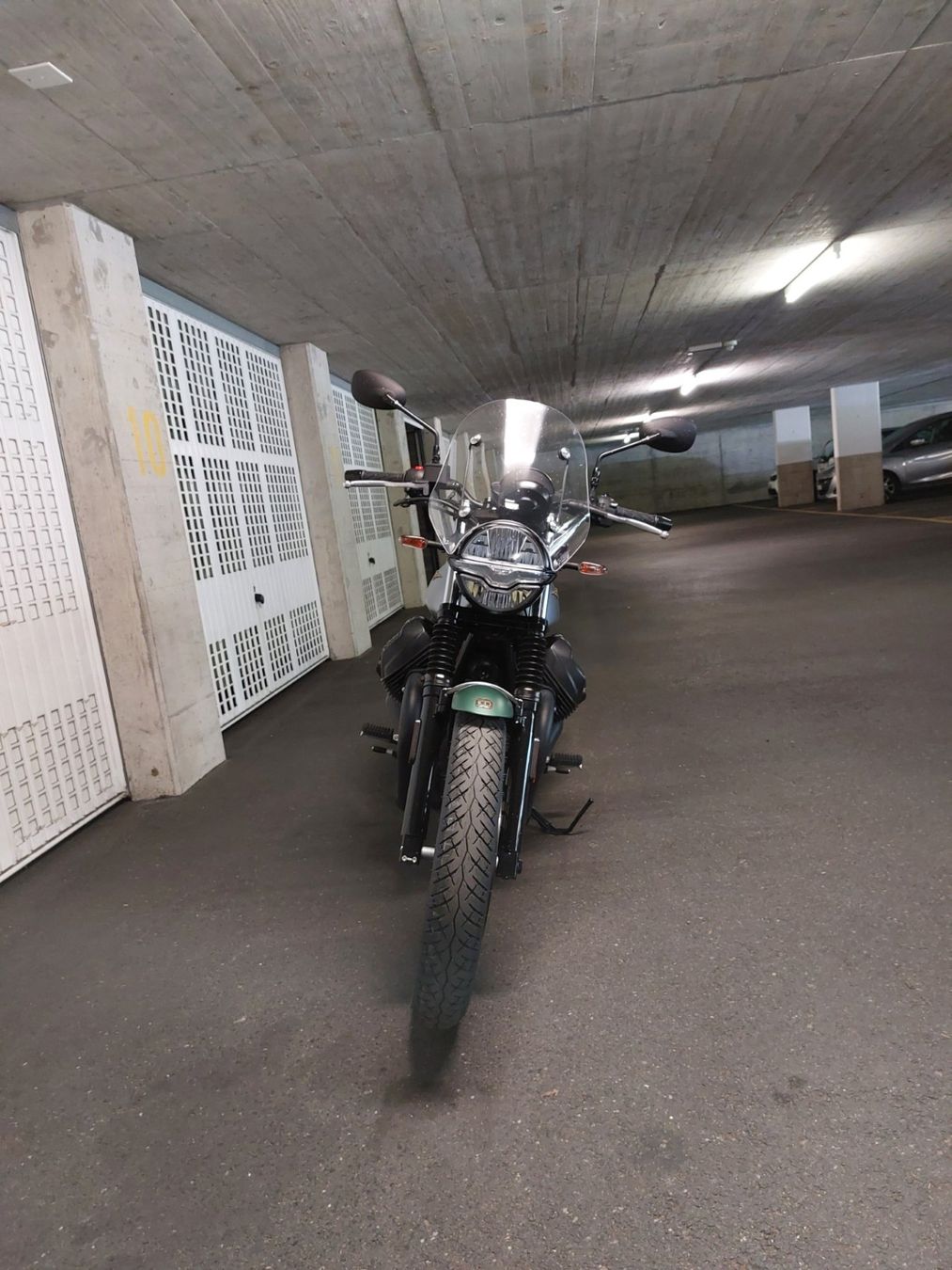 Moto Guzzi Strada: Moto Guzzi V7 stone 850 (centenario) – Usato da Renens VD venduto da klovir 7