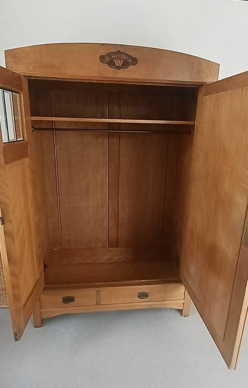 Armadi: Holzschrank mit Spiegeltüre – Usato da Zürich venduto da johnwillsaveus 1