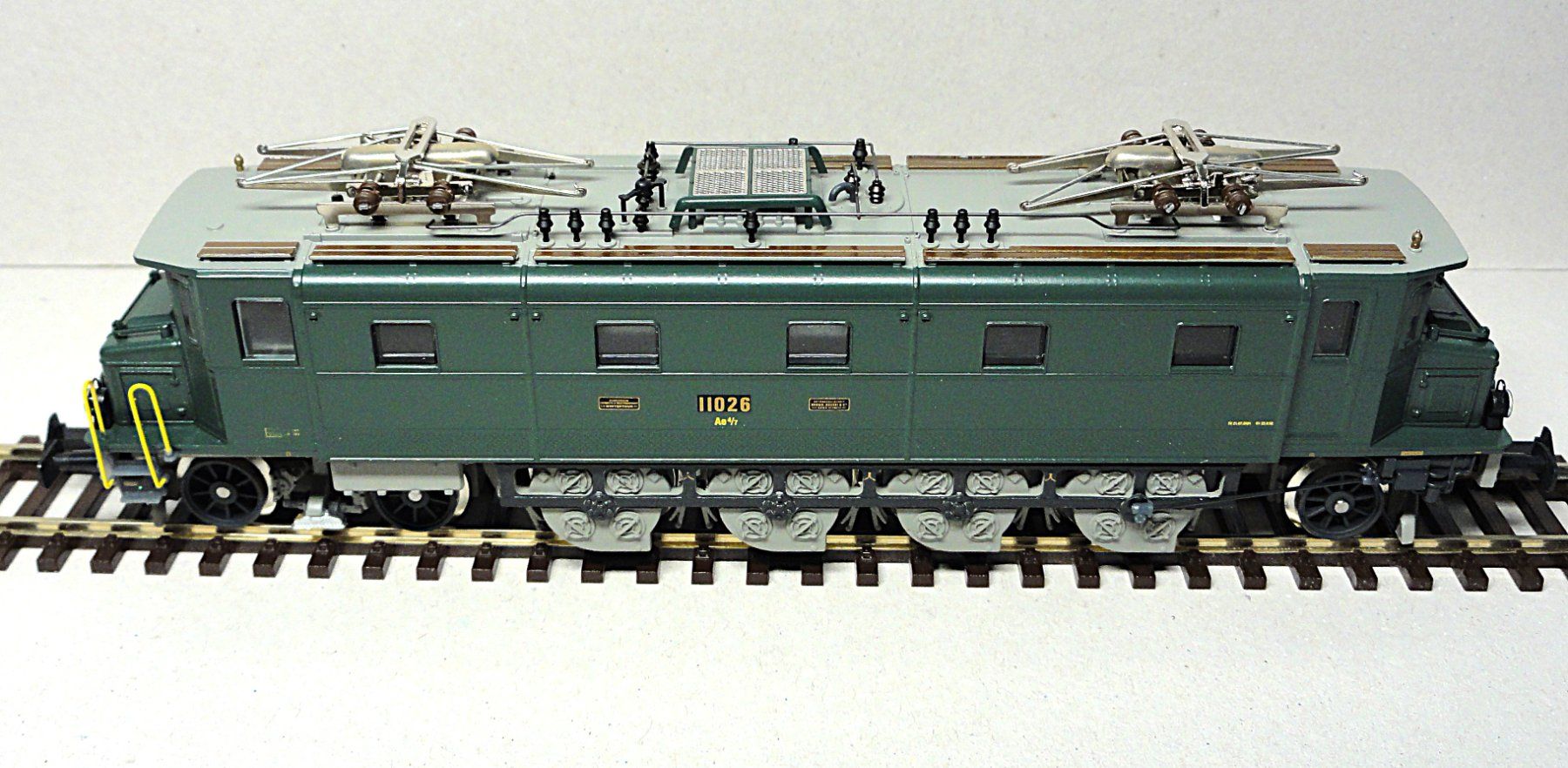 Hag Modellini di ferrovie: HAG H0 13003-31 "Mikado" (AC Digital) / SBB Ae 4/7 – Usato da Solduno venduto da albimicio 1