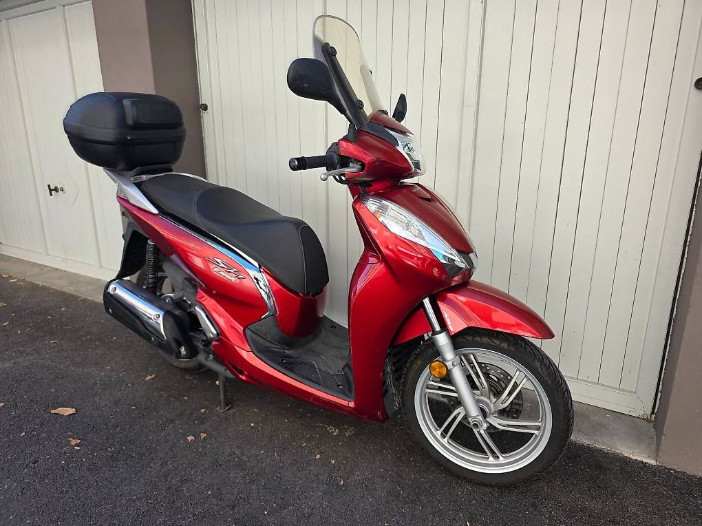 Scooters: Honda SH300 – Gebraucht aus Genève von man_9g78