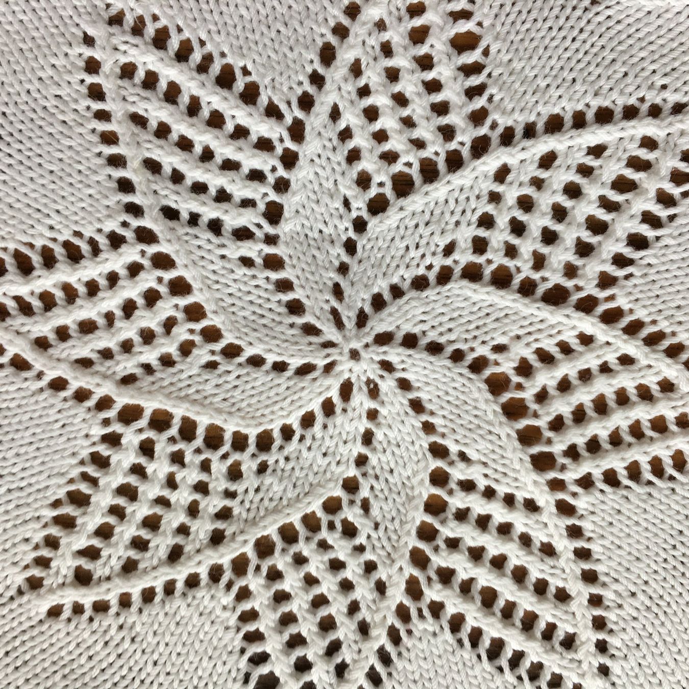 Sottobicchieri: Spitzendeckchen Handarbeit gestrickt rund ca. 26 cm DM – Usato da Subingen venduto da ArtBead 1