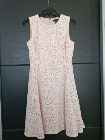 Kleid ungetragen gr 36 (Originalpreis 190 CHF)