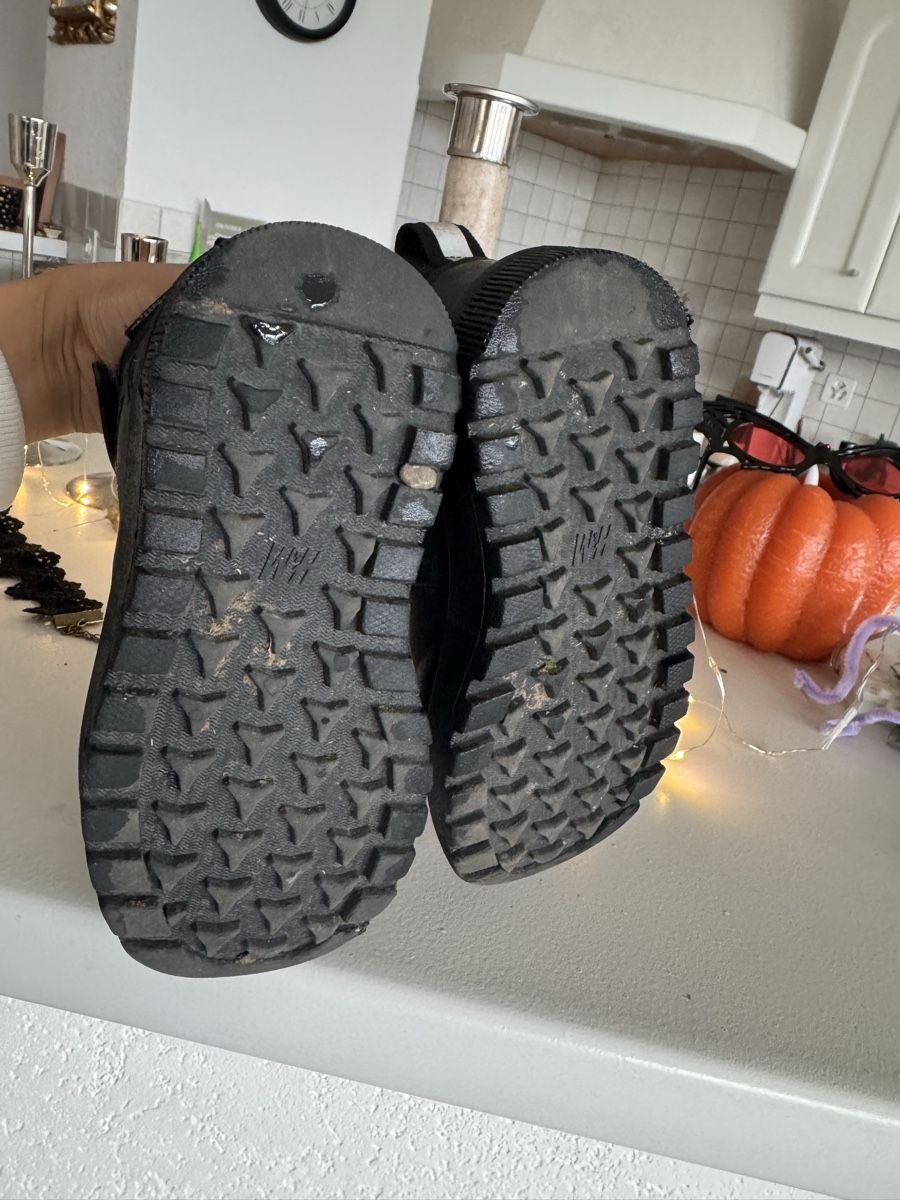 H&M Schuhe für Jungen: Winter boots size 26 H&M – Gebraucht aus Blonay von art_7f87 4