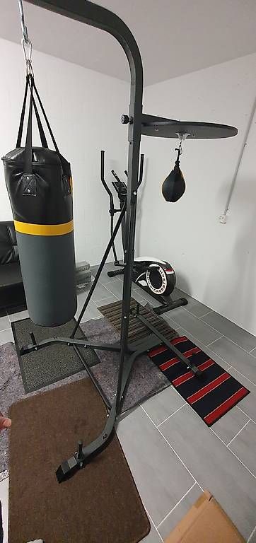 Sacchi da boxe: Boxstation inkl. Boxsack verhandelbar – Usato da Rupperswil venduto da pir_6kfb 3