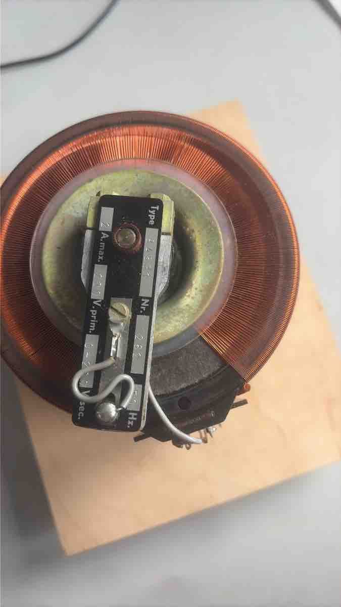 Elektronikbauteile: Stelltransformator regelbar, technisches Bauteil – Gebraucht aus Pratteln von Cartonsducoeur_bl 3