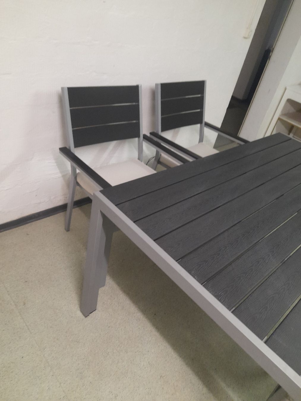 Set de table et chaises: Garten Möbel – D'occasion à Glattbrugg par B_B 6