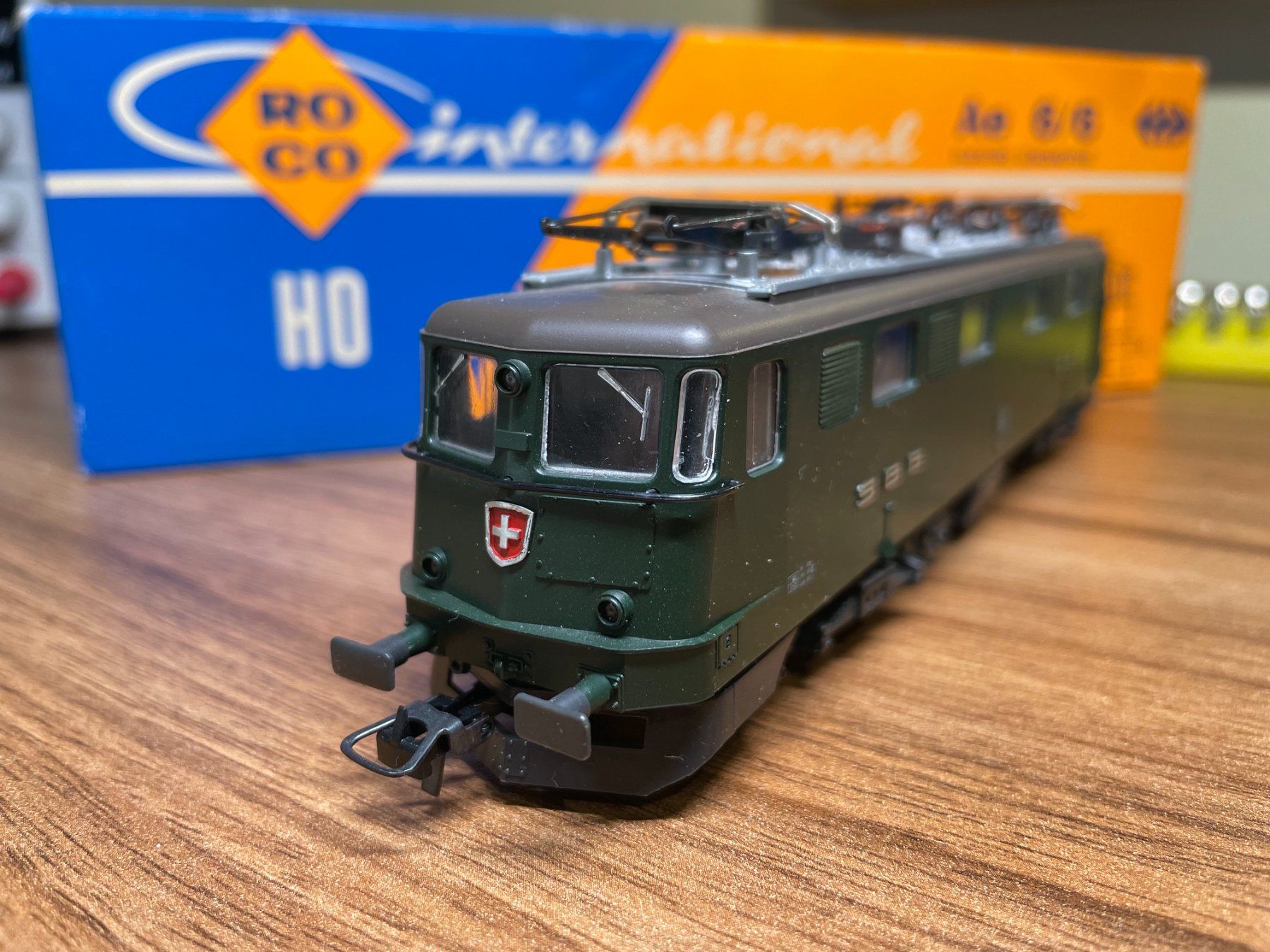 Roco Modelleisenbahnen: Roco SBB Ae 6/6 Städteversion DC analog – Gebraucht aus Villmergen von Mfritz 2