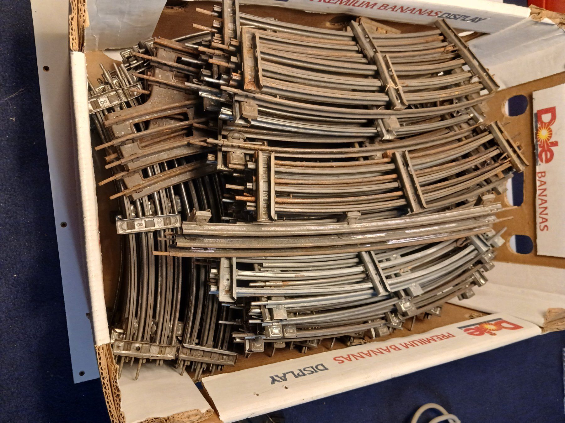 Modellini di ferrovie: Schienen Spur 0 – Usato da Rüfenacht BE venduto da zur_2s9l 2