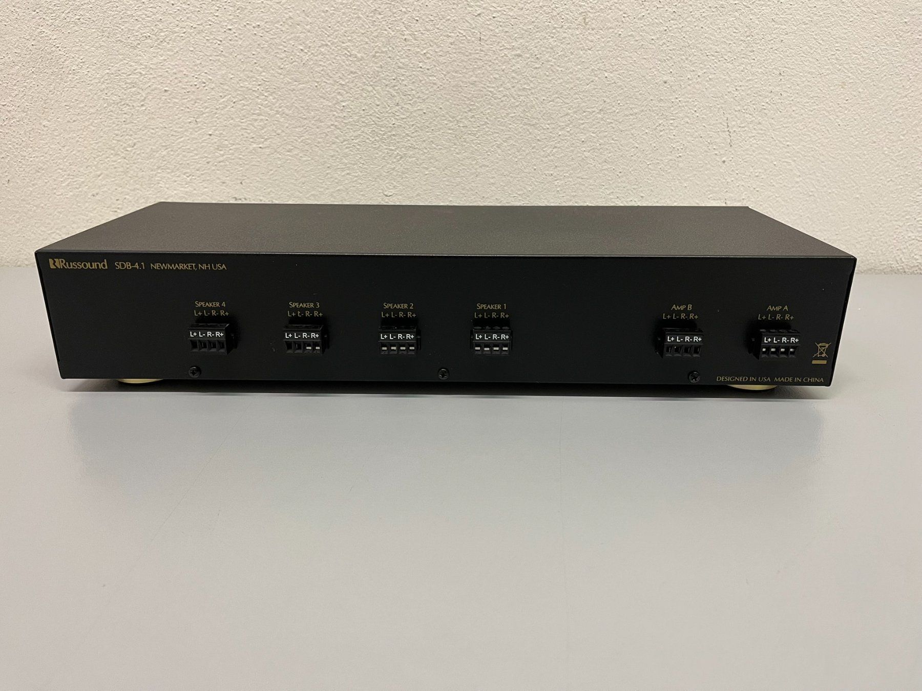 Ricevitori: Russound SDB-4.1 Lautsprecherumschalter – Usato da Hochdorf venduto da av-electronics 3