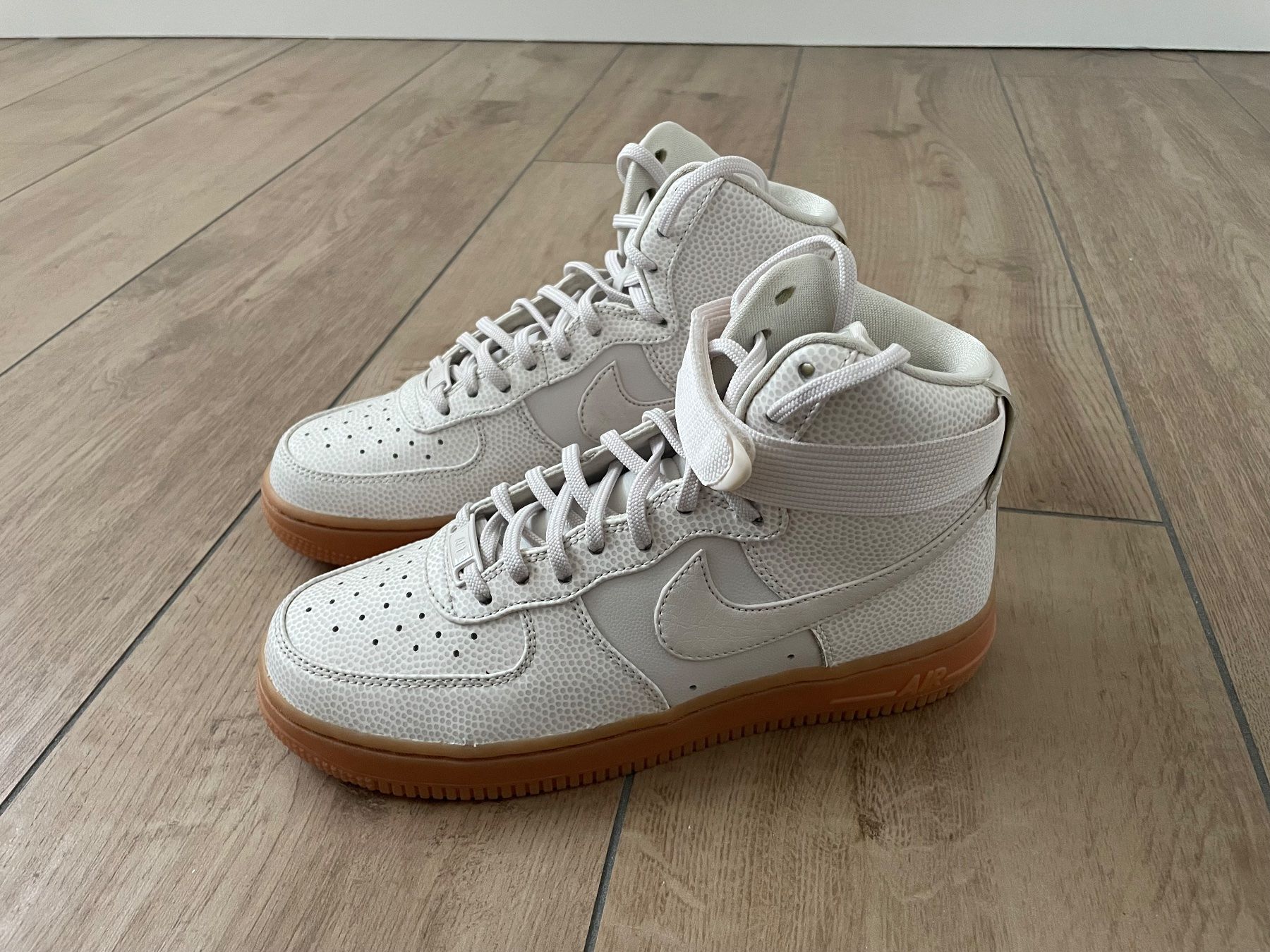 Nike Scarpe da donna: Nike Air Force 1 Gr. 37.5 NEU – Nuovo (secondo la descrizione) da Waltenschwil venduto da hansnine
