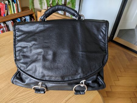 Schwarze Mappe aus Echtleder, Unikat