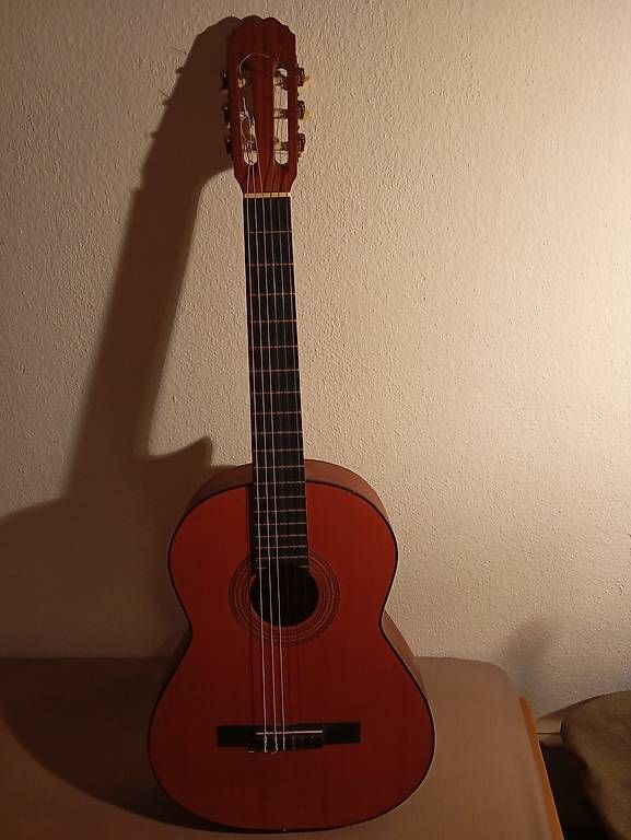 Musikinstrumente: Admira Classic guitar – Gebraucht aus Basel von Petergunn