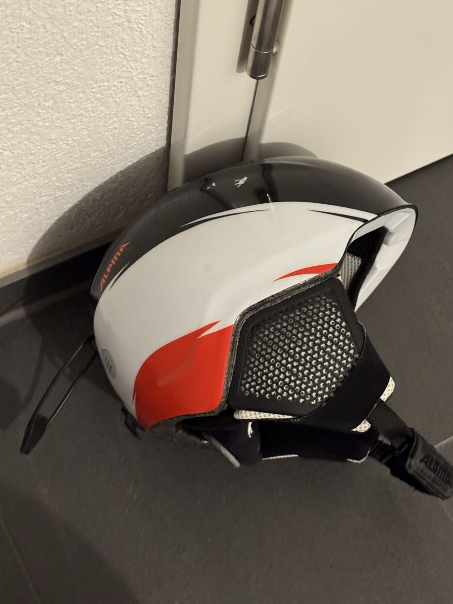 Alpina Caschi: Alpina Kinder Skihelm Gr. 51-55cm, – Usato da Remigen venduto da Mathias1981