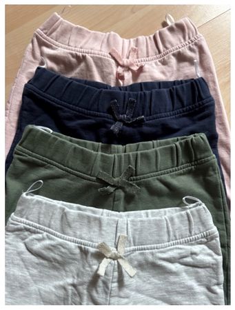 Girls Set: 4× C&A Baumwoll-Jogginghosen Gr. 92 – wie neu